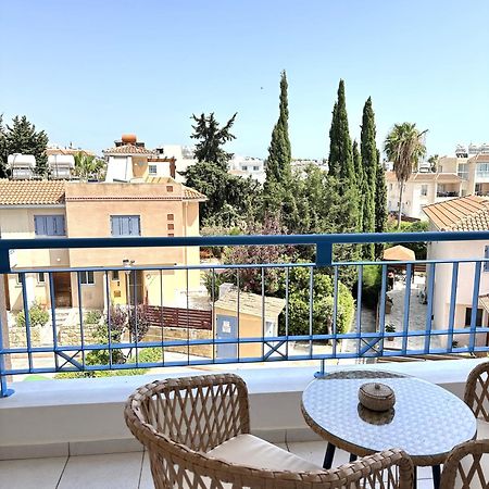 H&O Golden Sun Suite Пафос Екстериор снимка